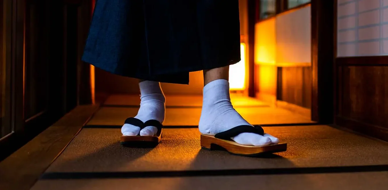 calcetines-tabi-blancos-para-hombre