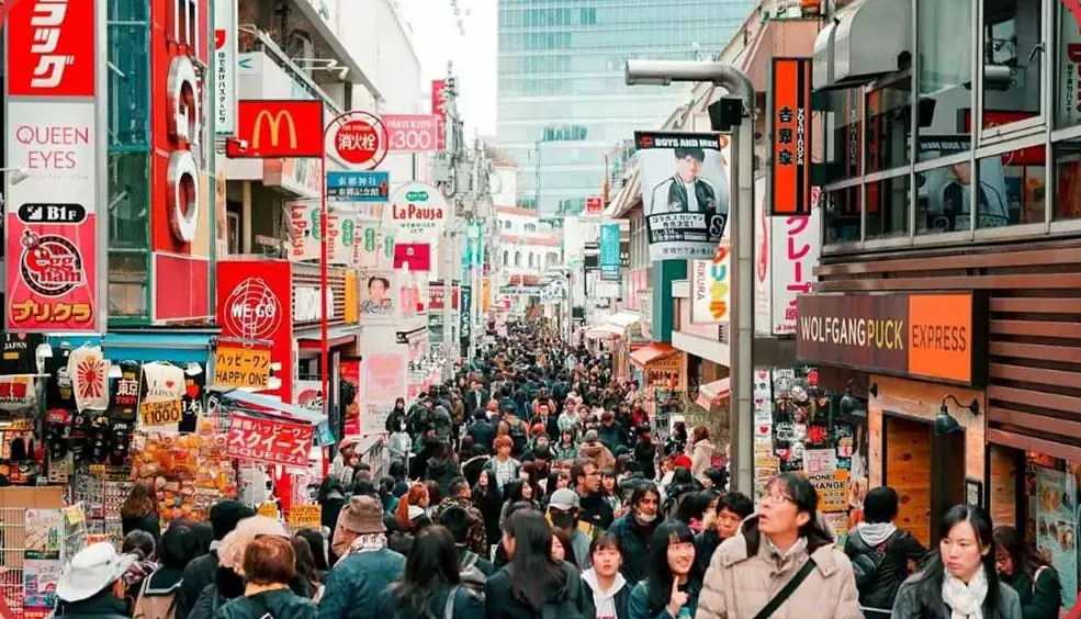 visit the harajuku district in tokyo